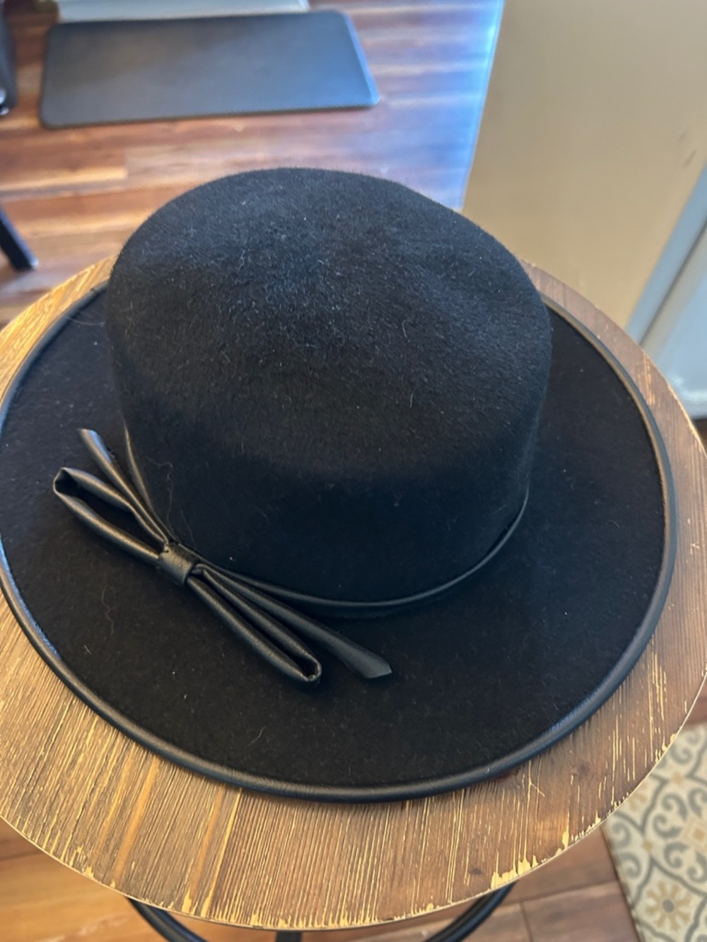 Vintage Black Felt Bow Accent Wide Brim Hat